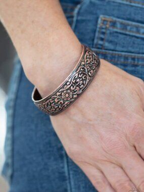 Paparazzi Jewelry Accessories - Garden Tropic - Copper Bracelet - Vintage